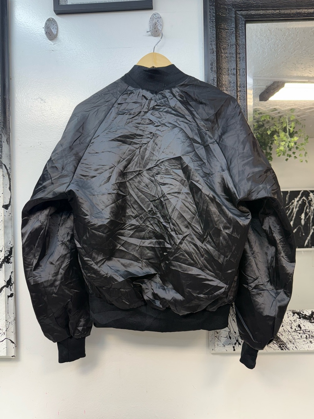 Men's Black Vintage Satin Bomber Jacket - Picture 5 of 6